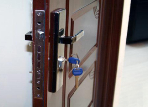 东坑开锁-防盗门换锁